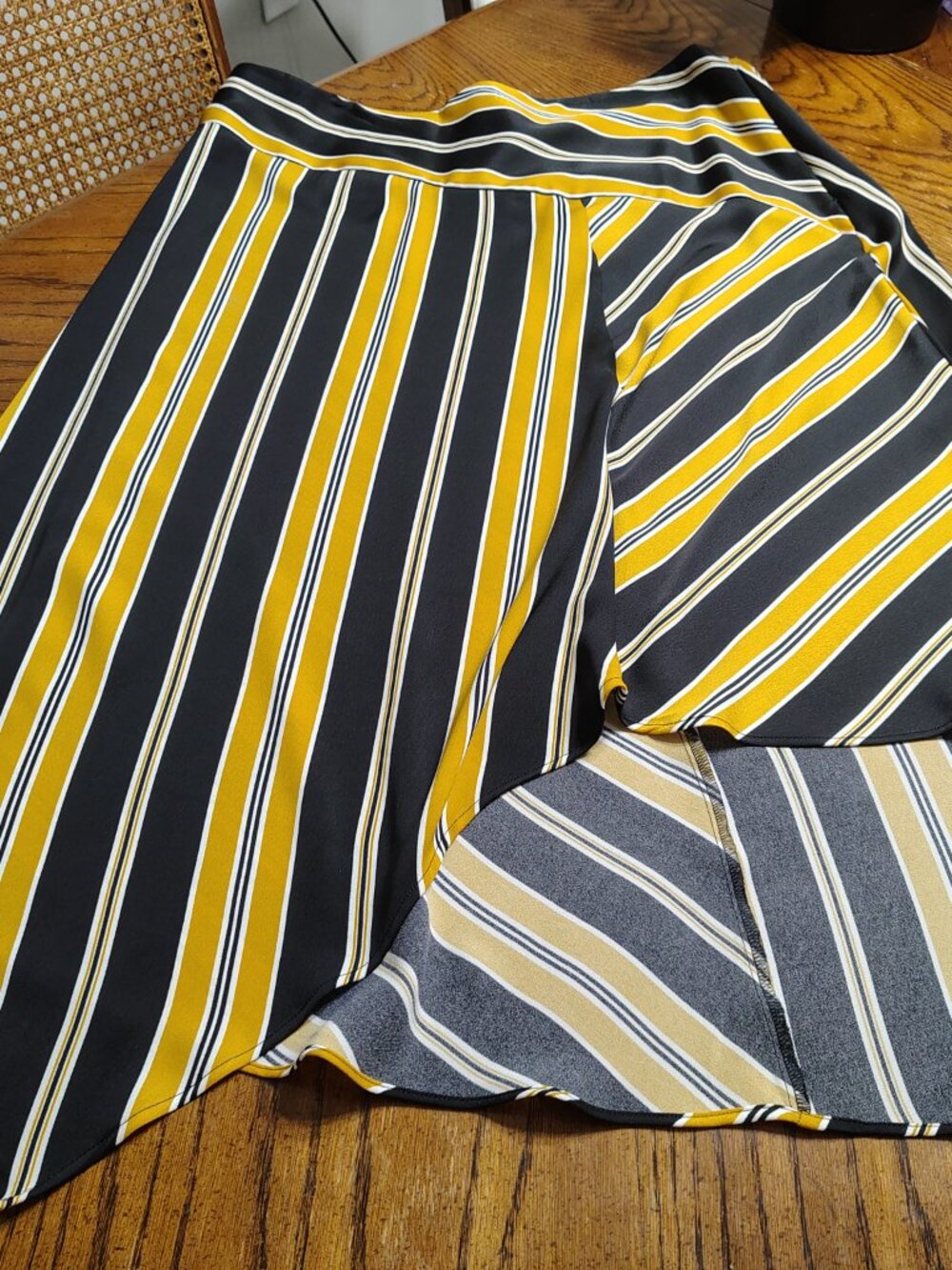 Dressy, Flowy, Skirt with Zipper - Picture 2 of 4